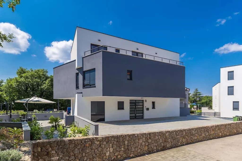 Apartments Laganini Njivice