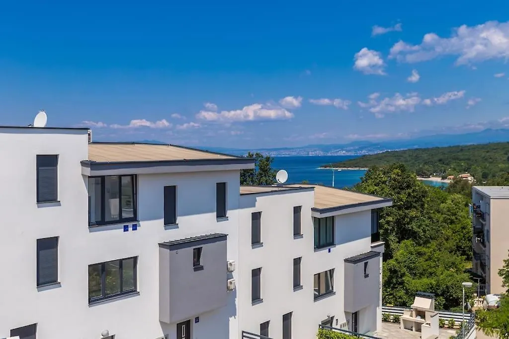 Apartments Laganini Njivice Croatia